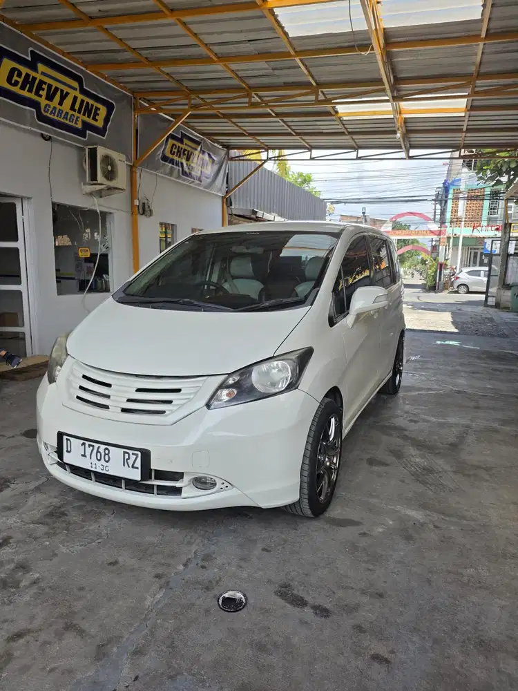 Honda Freed 2010 Bensin