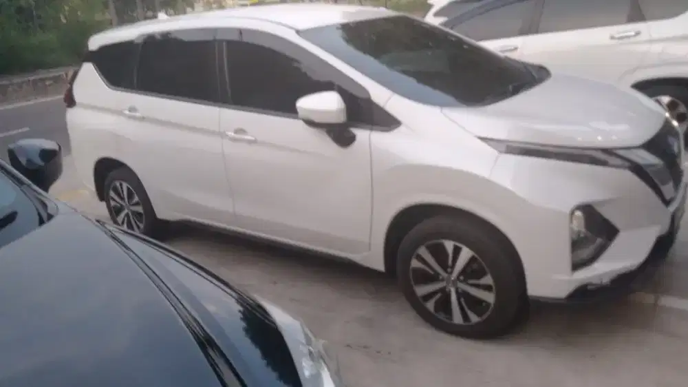 CASH Livina Matic Low Km  cat full Ori Record