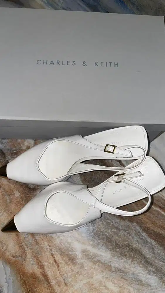 JUAL HEELS CHARLES N KEITH