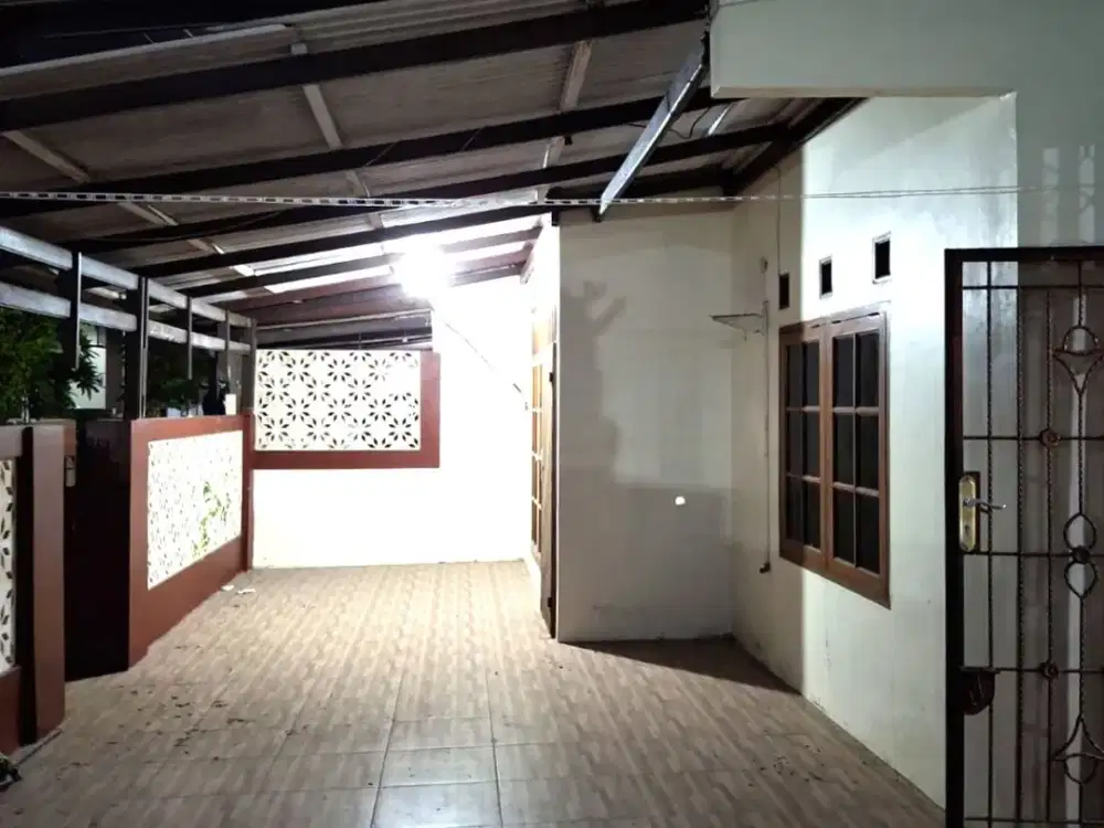 Rumah siap huni luas 162m type 4KT Harapan Indah Bekasi