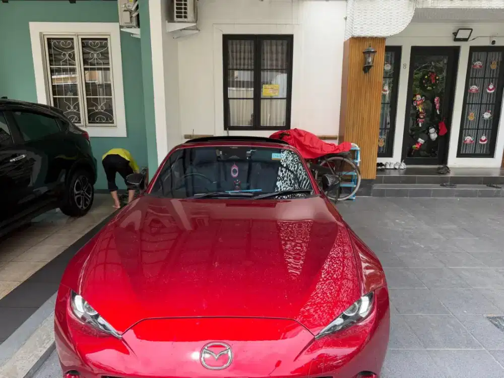 Dijual mobil mazda mx5 2025 merah