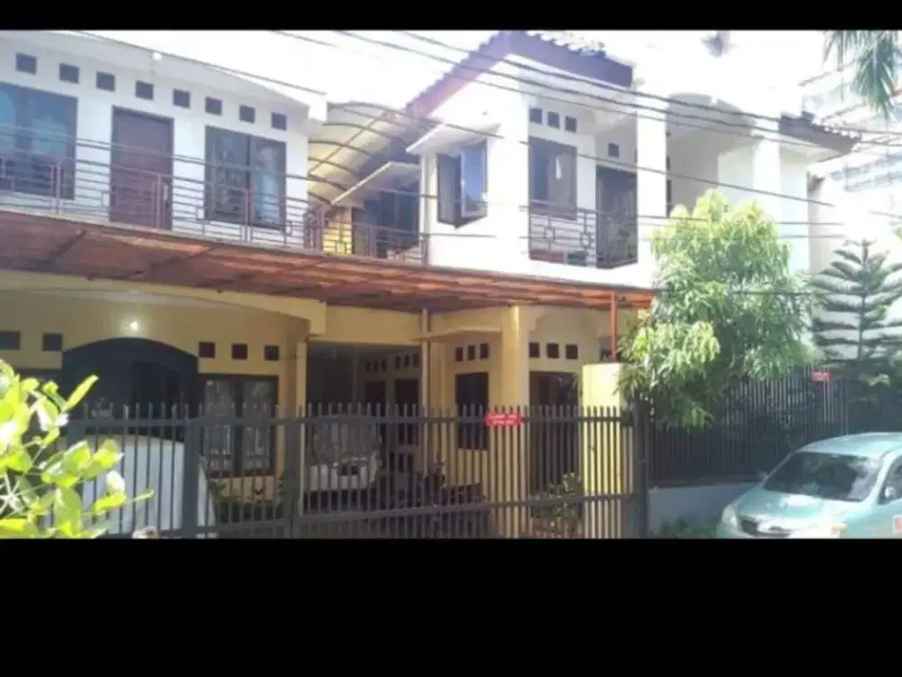 Rumah Bagus Semi Furnished SHM Gandaria, Jakarta Selatan