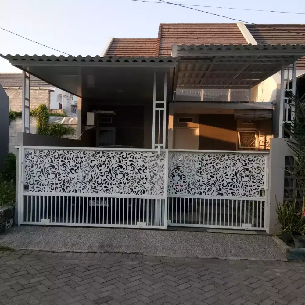 Rumah Sidoarjo Seperti Baru