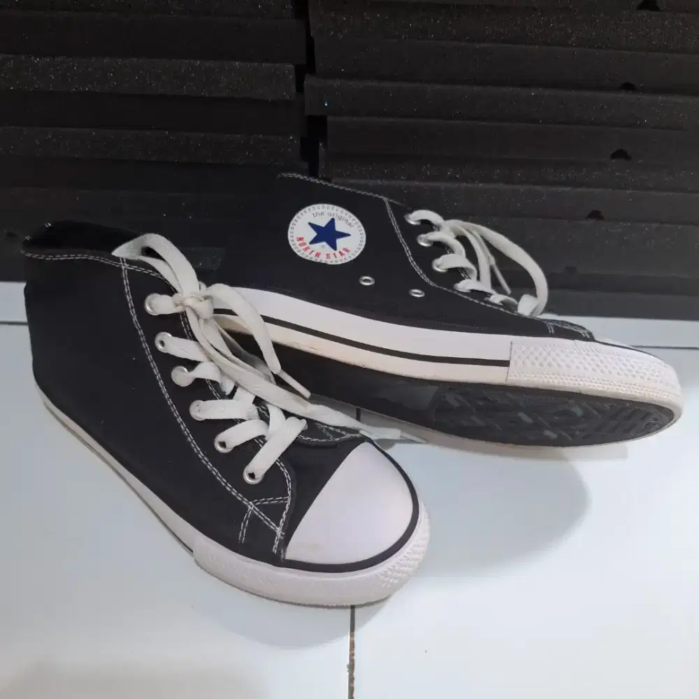Sepatu anak north star