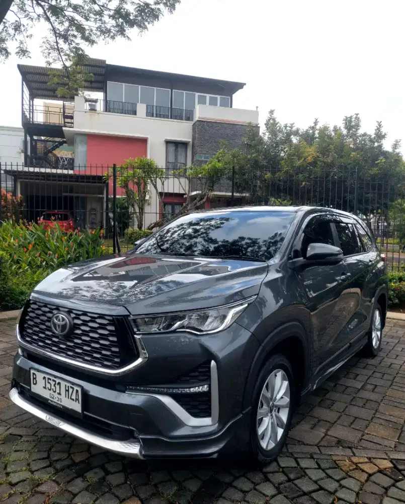 Toyota Innova Zenix V Hybrid Modelista CVT Matic 2025