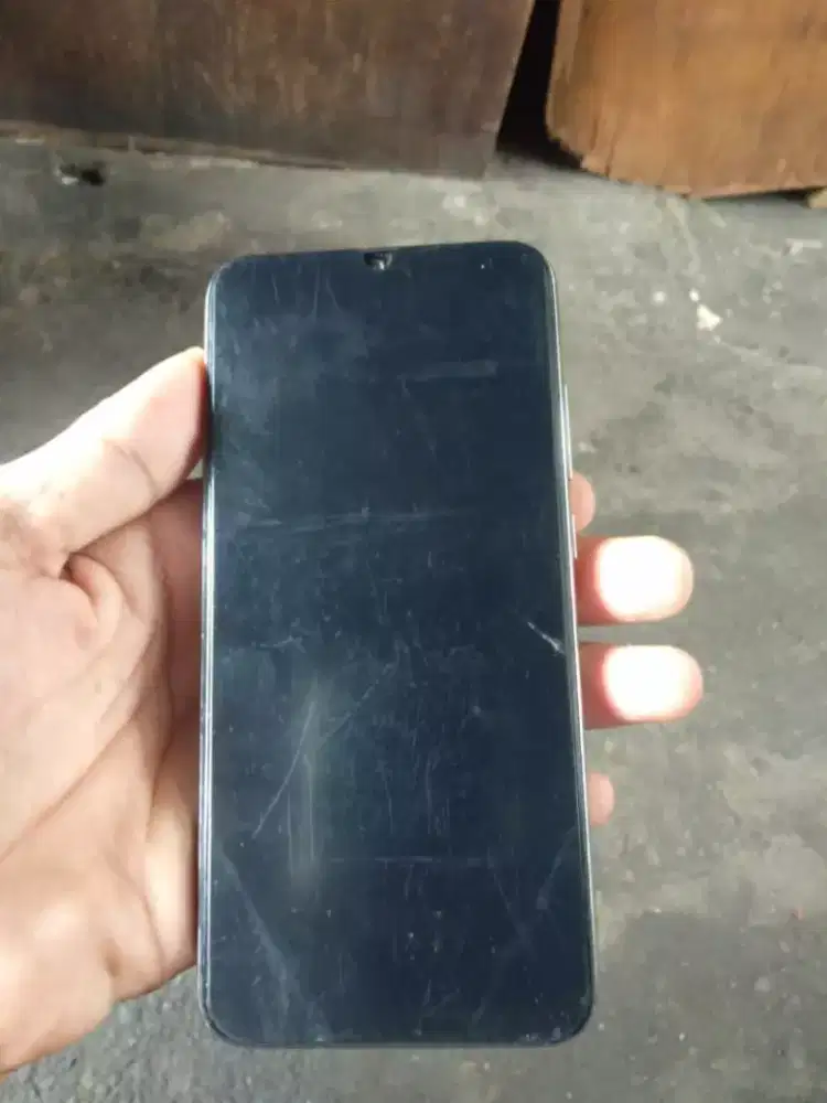 Redmi note 8 ram 4+1/64gb.