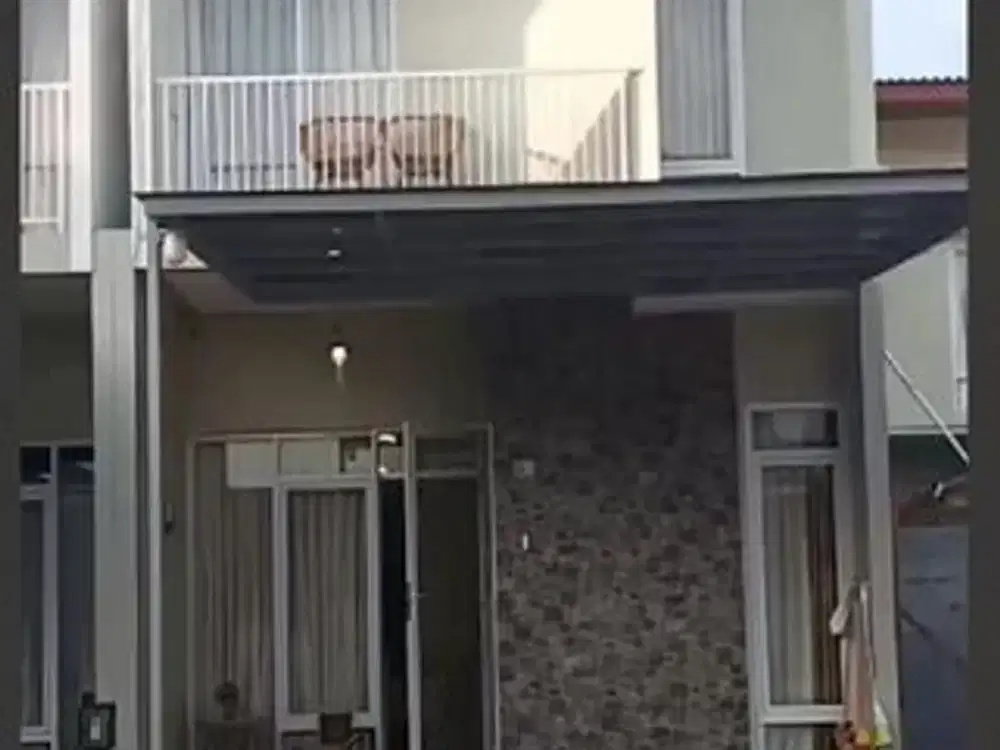 RUMAH SIAP HUNI FULL FURNISHED DI PERUMAHAN JATINANGOR DEKAT ITB, UNPAD, IKOPIN, IPDN