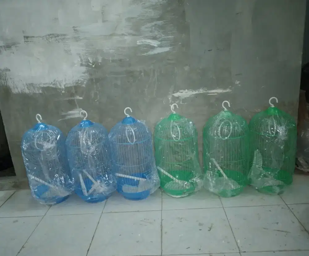 DIJUAL BORONGAN 6 SANGKAR BURUNG KECIL MERK DAYANG