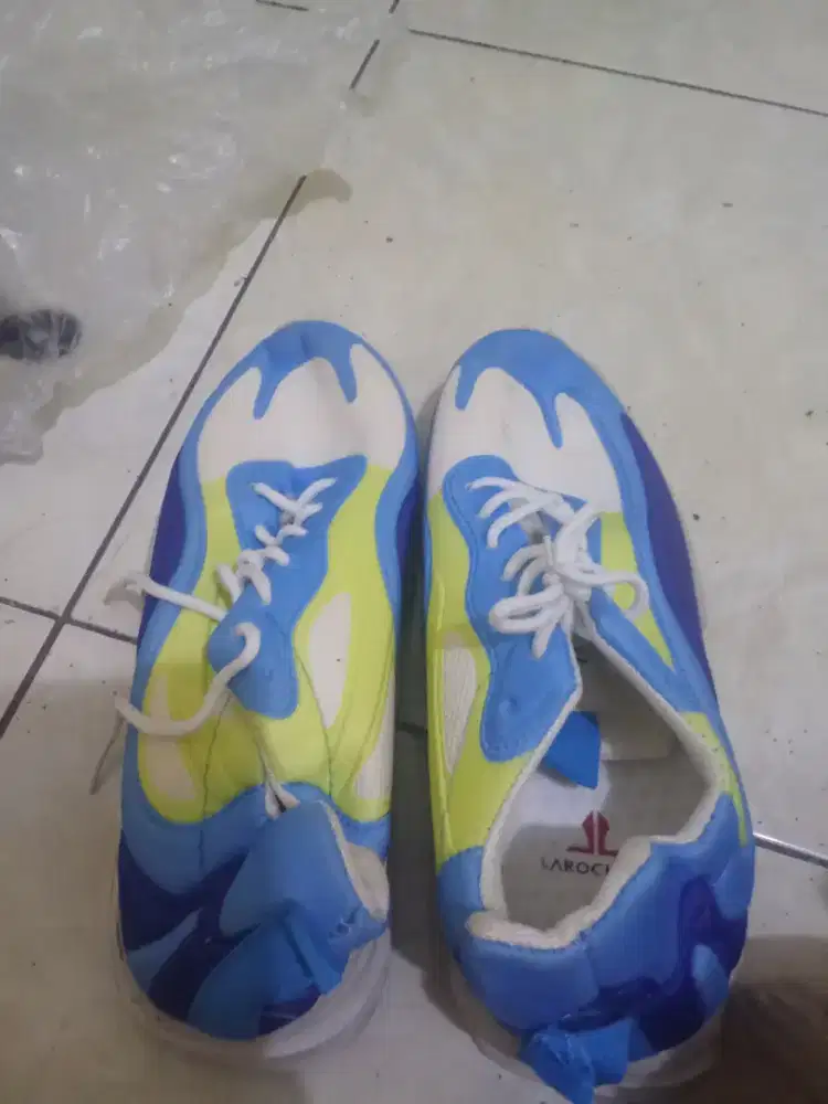Sepatu kets original larocking