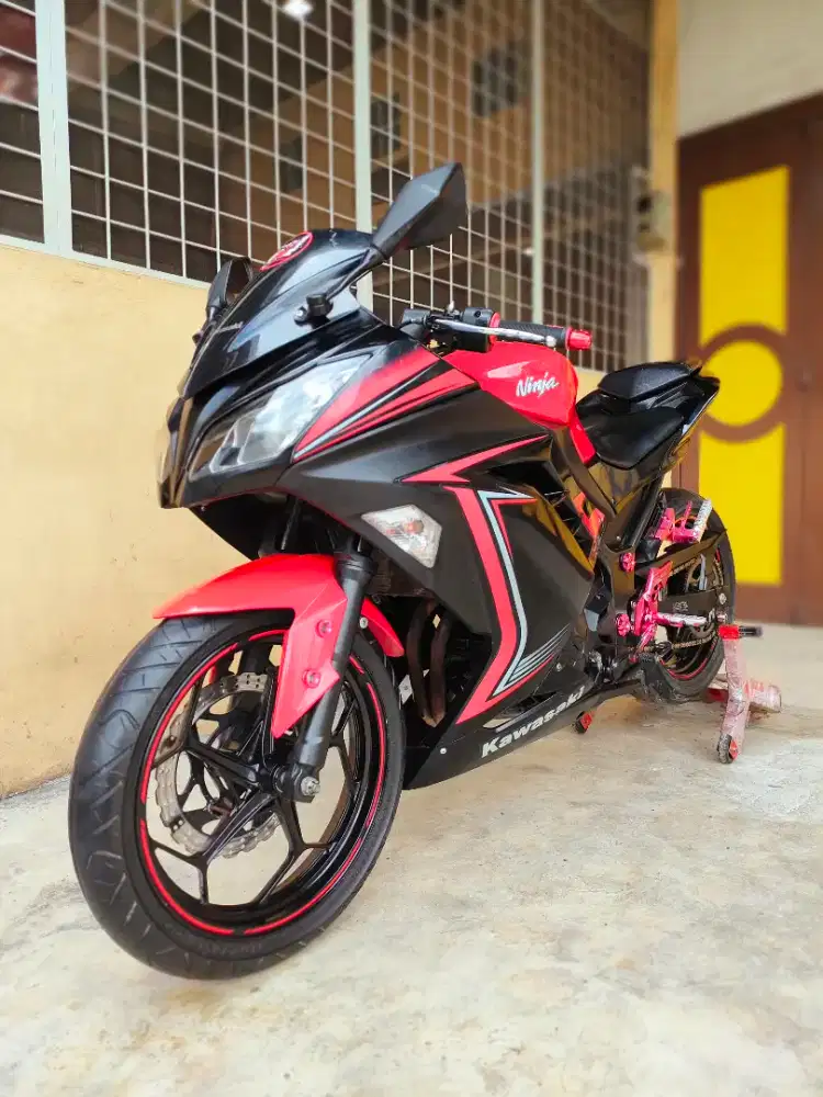 Kawasaki Ninja250 / Ninja 250 Fi 2014 SE, Red Premium Metalic, Mulus.