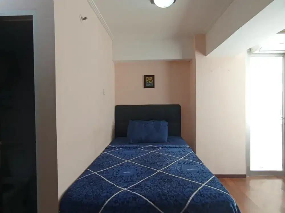 Cus booking sekarang apartemen studio ini bikin liburanmu seru