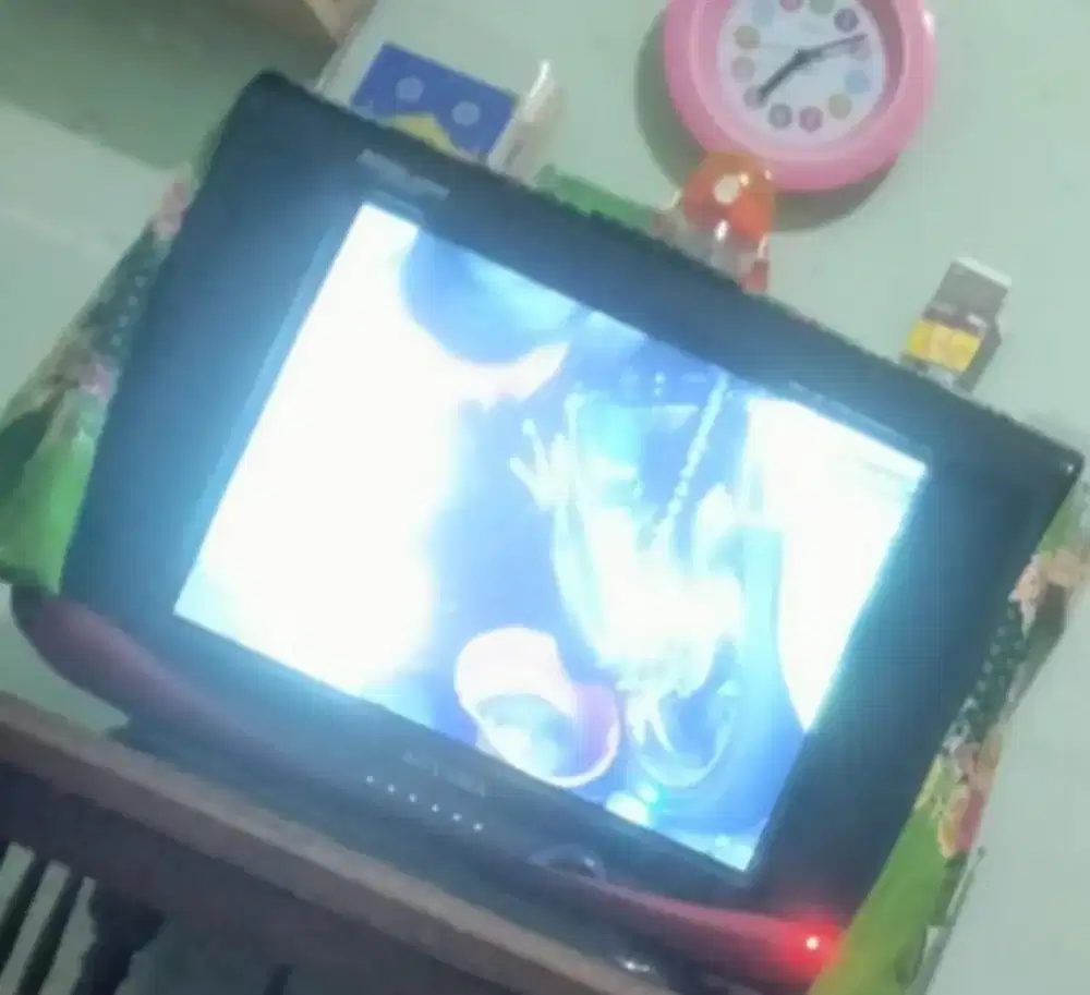 Dijual TV Tabung 21 merk aoyama + STB dan antena