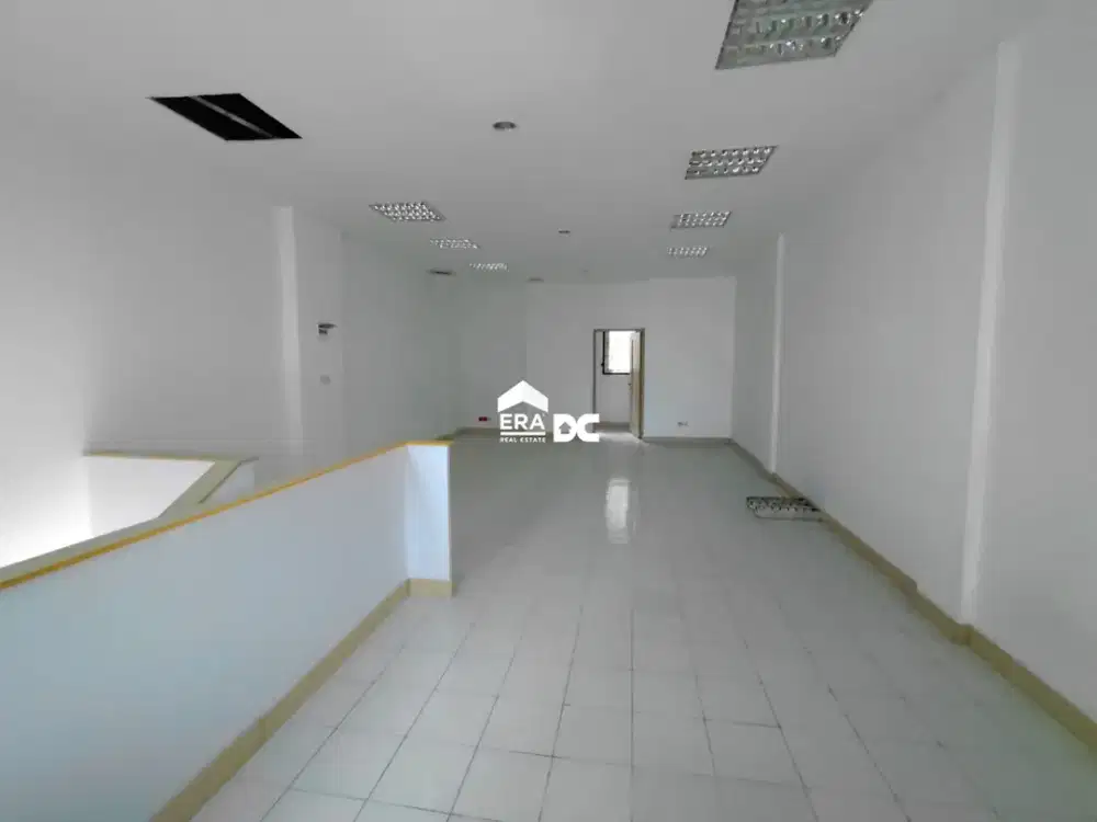 SEWA  Ruko Premium Dalam Kawasan Industri Area Parkir Luas di KIC Gatot Subroto Ngaliyan Semarang