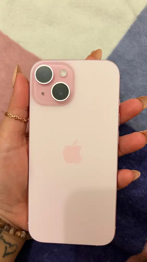 Iphone 15 Pink 128gb masih garansi IBOX sampai Feb 2026