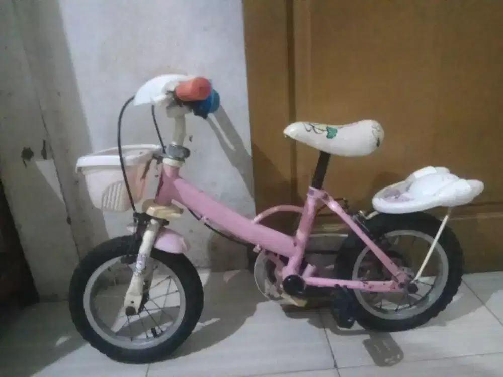 Sepeda mini anak minus bam kempes selebihnya cek kelokasi