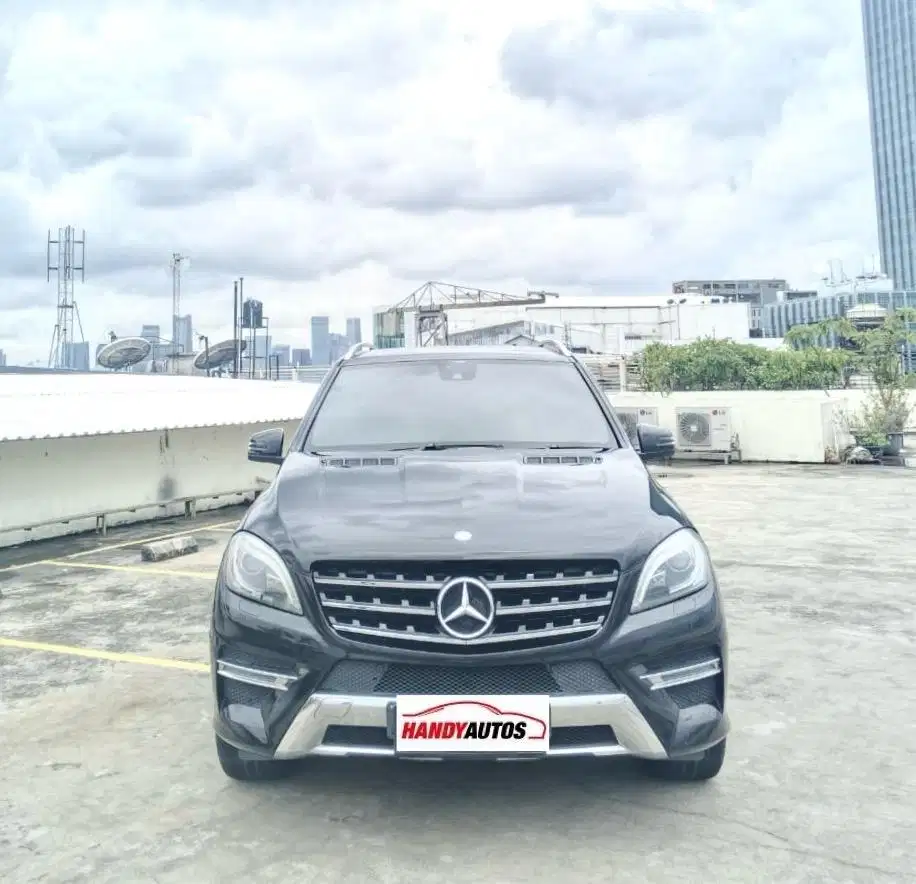 Mercedes Benz ML400 AMG Tahun 2014 Automatic Hitam Metalik