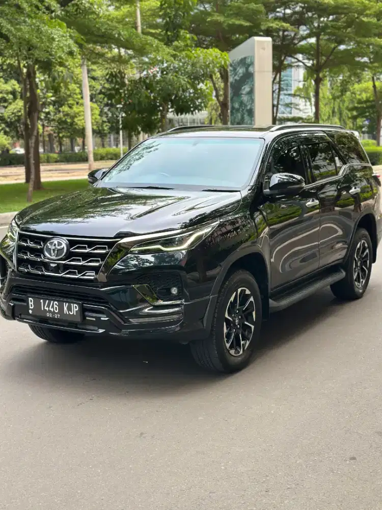 Toyota Fortuner GR 2.8 th 2022 hitam istimewa bagus fullset