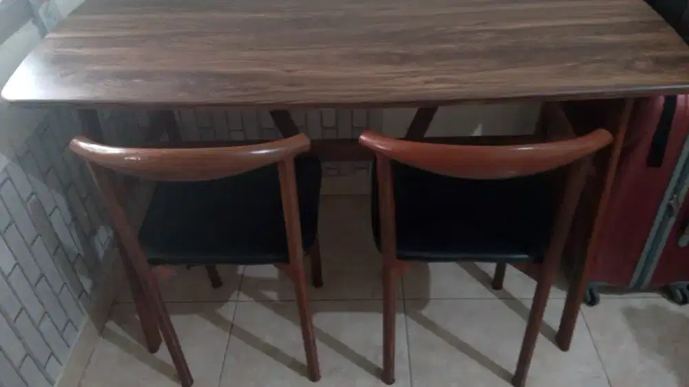 Meja makan +2 Kursi