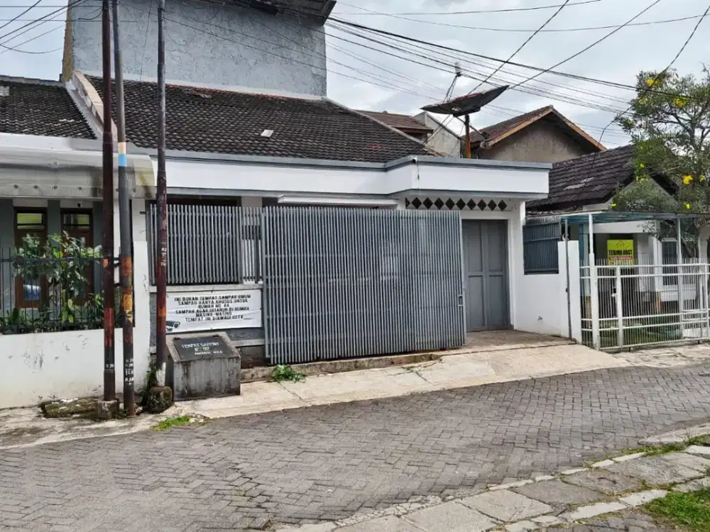 DISEWAKAN RUMAH 2 LANTAI – BUMI KOPO KENCANA DEKAT FESTIVAL CITILINK