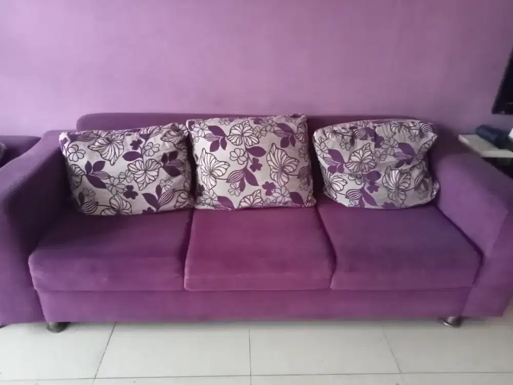Sofa ruang tamu
