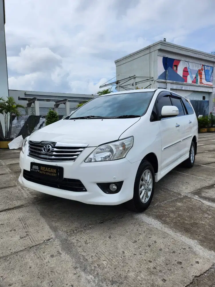 Toyota Kijang Innova 2012 Bensin