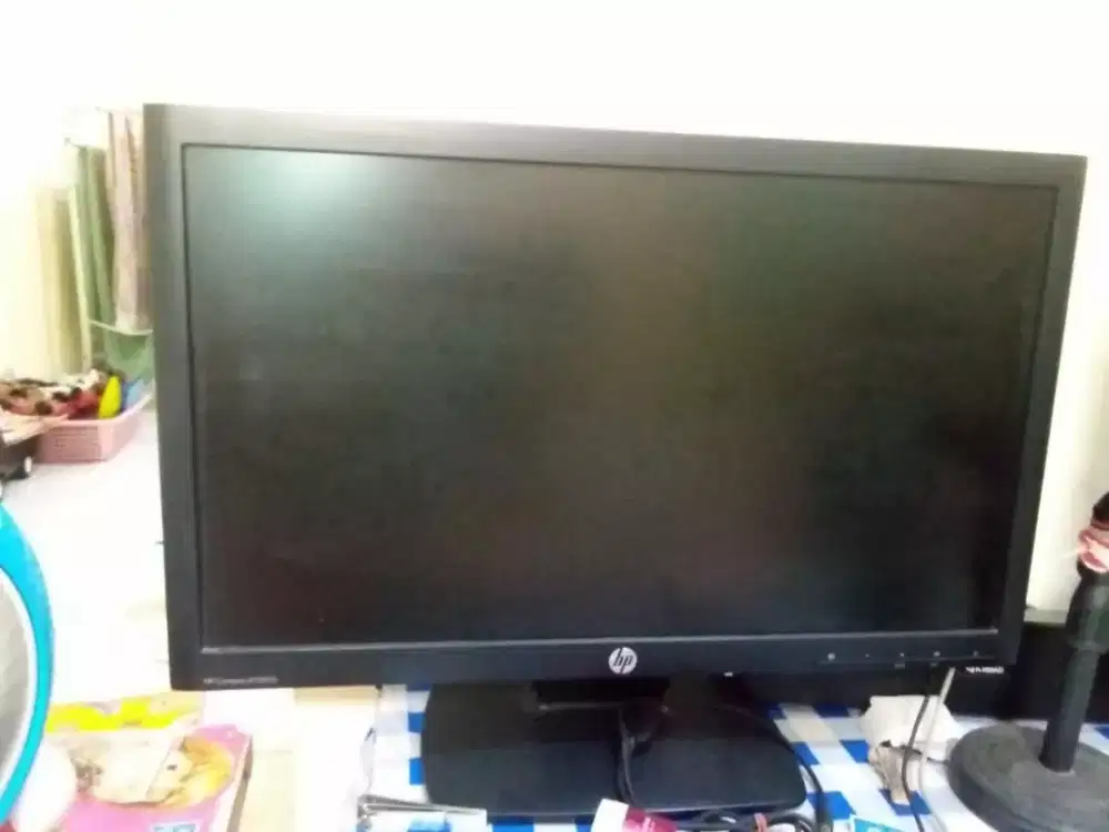 Monitor HP 22 inch normal
