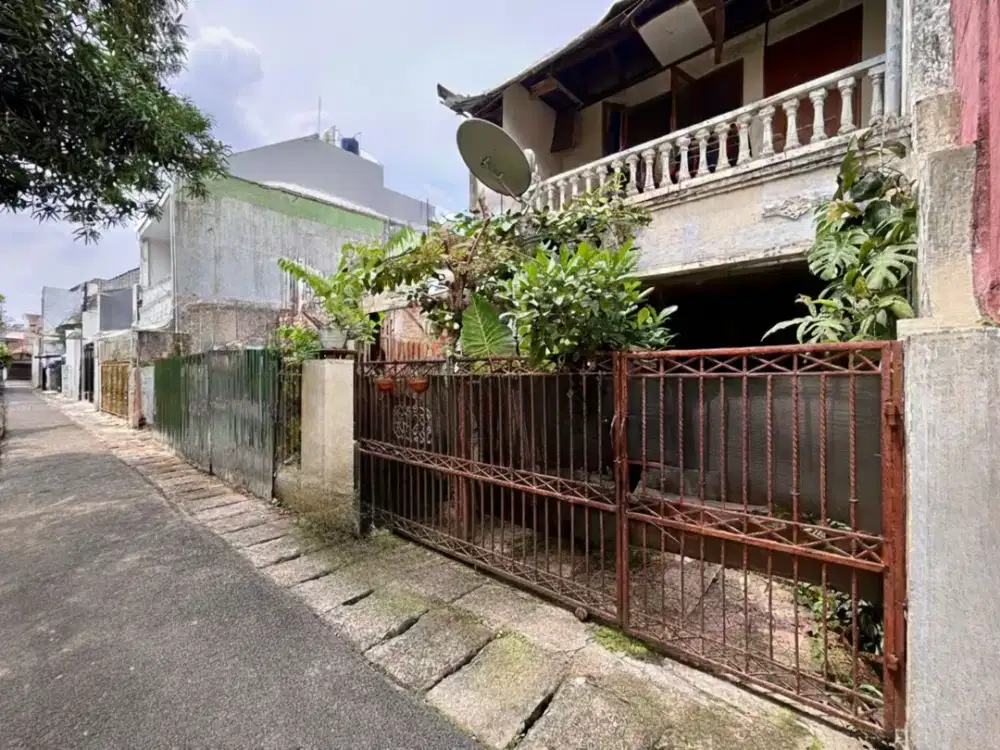 GAK SAMPE 2 M ! RUMAH HITUNG TANAH DI TEBET TIMUR