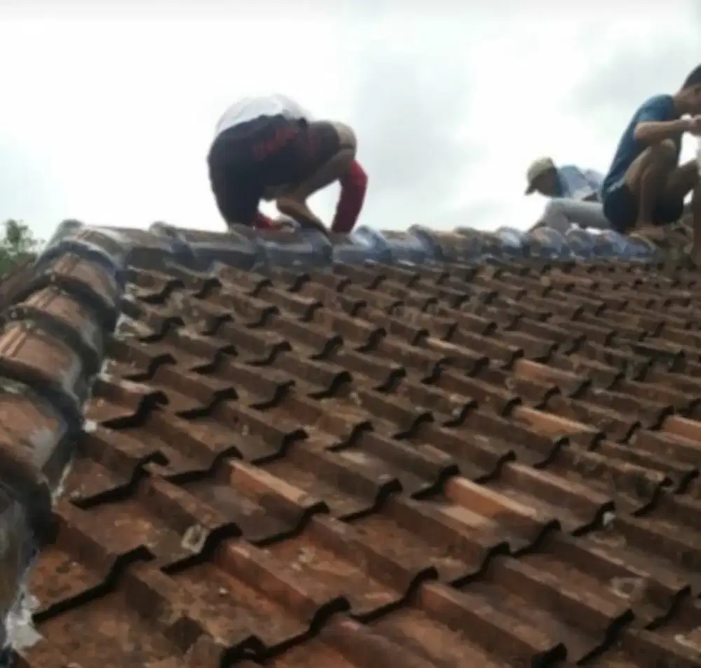 Tukang pangilan perbaikannya atap bocor