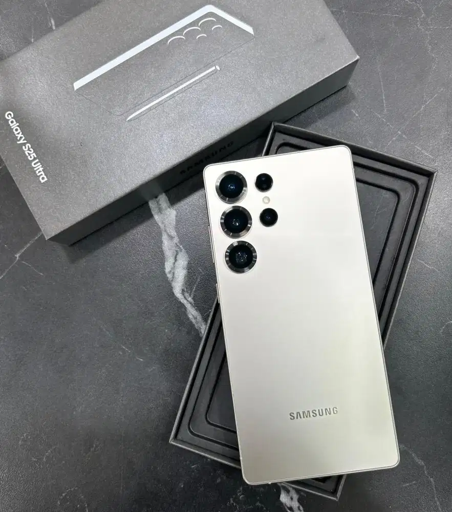 Samsung S255 Ultra ram 12/512gb masih garansi sein normal fullset