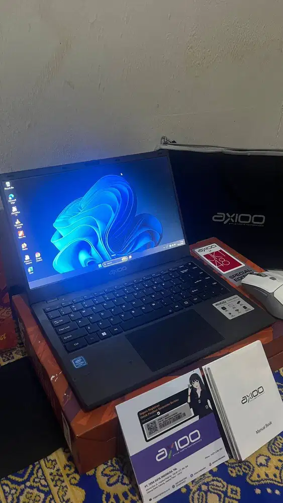LAPTOP Axioo Hype 10 Model Slim tipis..