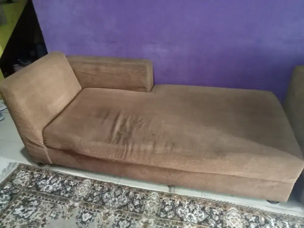 Sofa ruang tamu