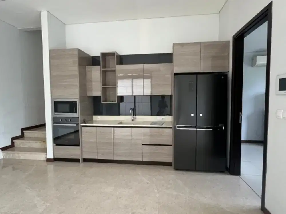 Disewakan Rumah Elite cluster Lakewood NAVAPARK di BSD