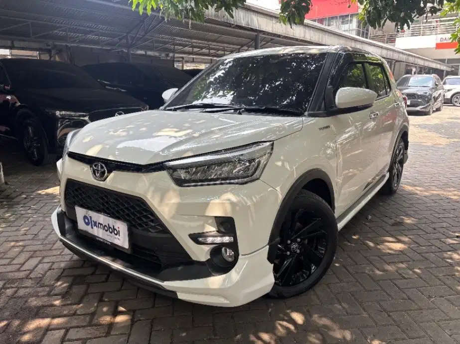 Pajak Panjang Toyota Raize  1.0 T GR SPORT One Tone Bensin-AT 2021