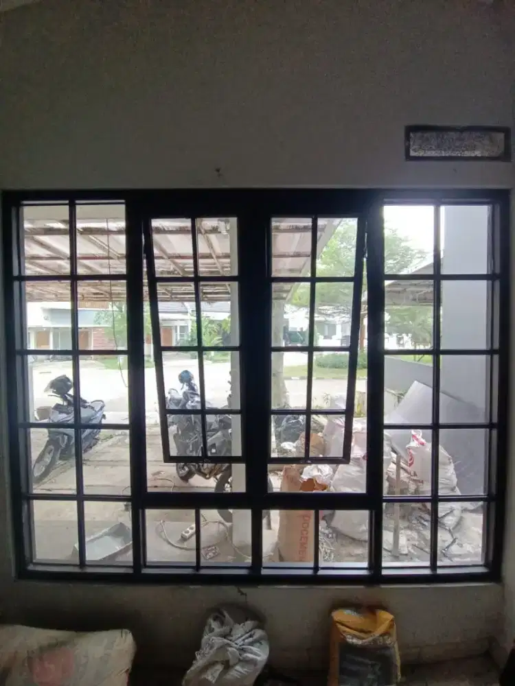 Kusen pintu dan jendela aluminium