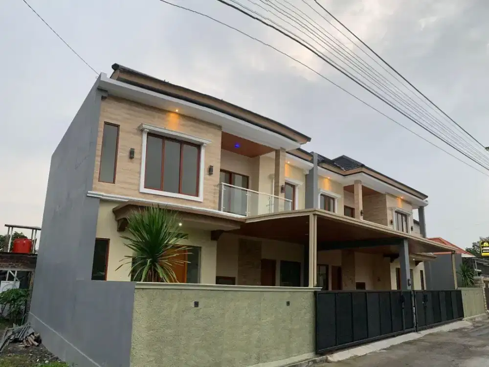 Jual Rumah Mewah Jalan Damai palagan JOGJA, 5 menit Hotel Hyatt 4 Kamar