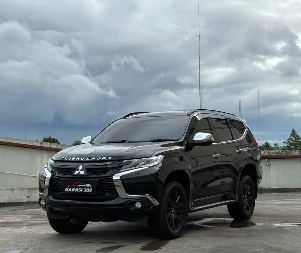 Mitsubishi Pajero Sport Dakar 2.4L 4x2 AT Tahun 2019 Warna Hitam