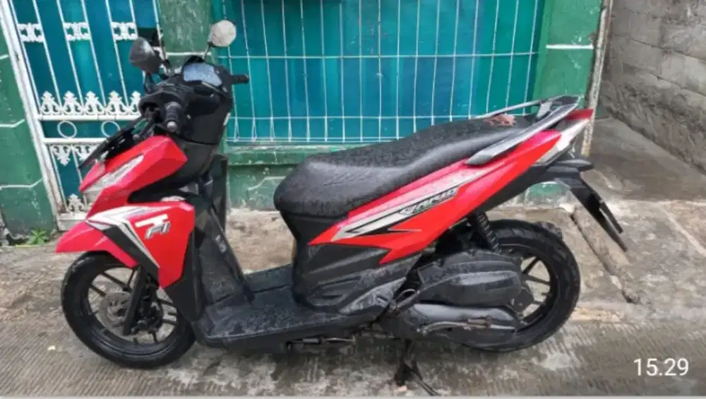 HONDA VARIO 125 LED 2017 MERAH BODY MULUS FULL ORISINIL SURAT KOMPLIT