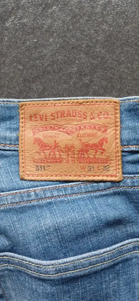 Jeans Levis 511 size 31 made in egypt