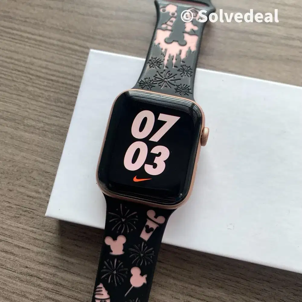 Apple Watch Series 5 44mm Gold Original – Mulus, Baterai Awet
