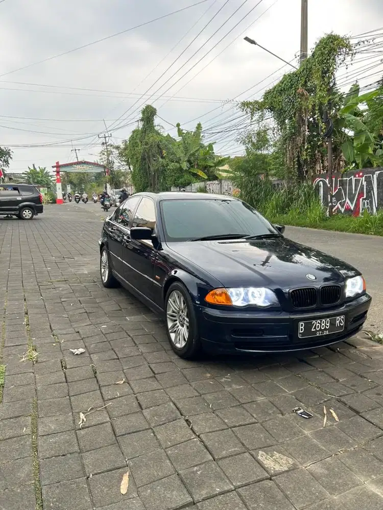 Dijual BMW E46 318i