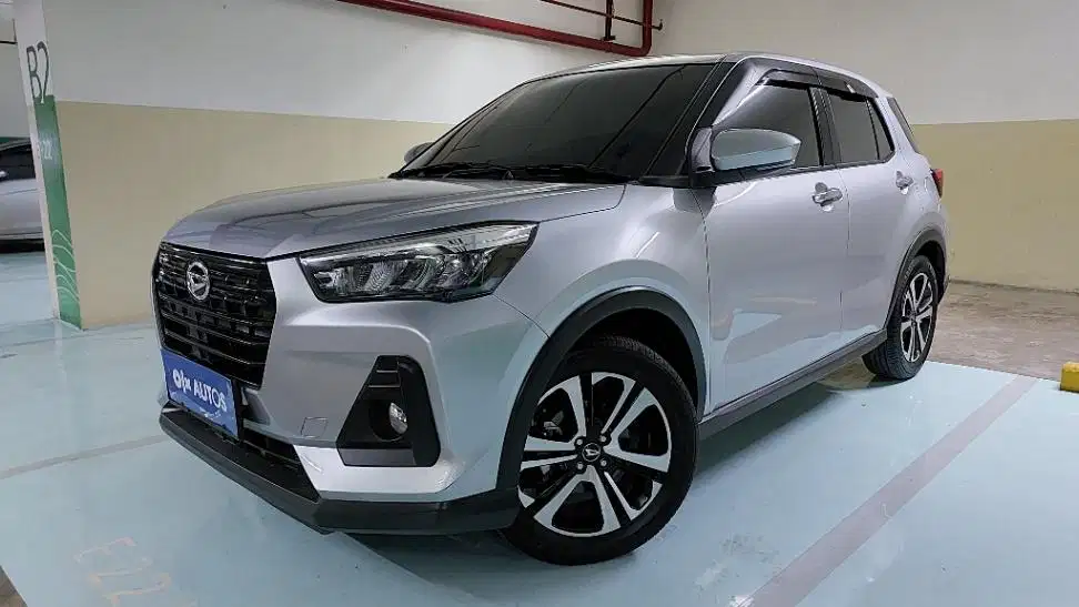 Pajak Panjang Daihatsu Rocky  1.0 R Bensin-AT 2021 Silver