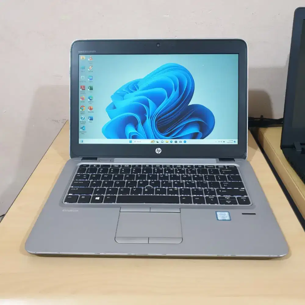 HP ELITEBOOK 820 G3 - I5 6300U - HD 520 - 8GB - 256GB