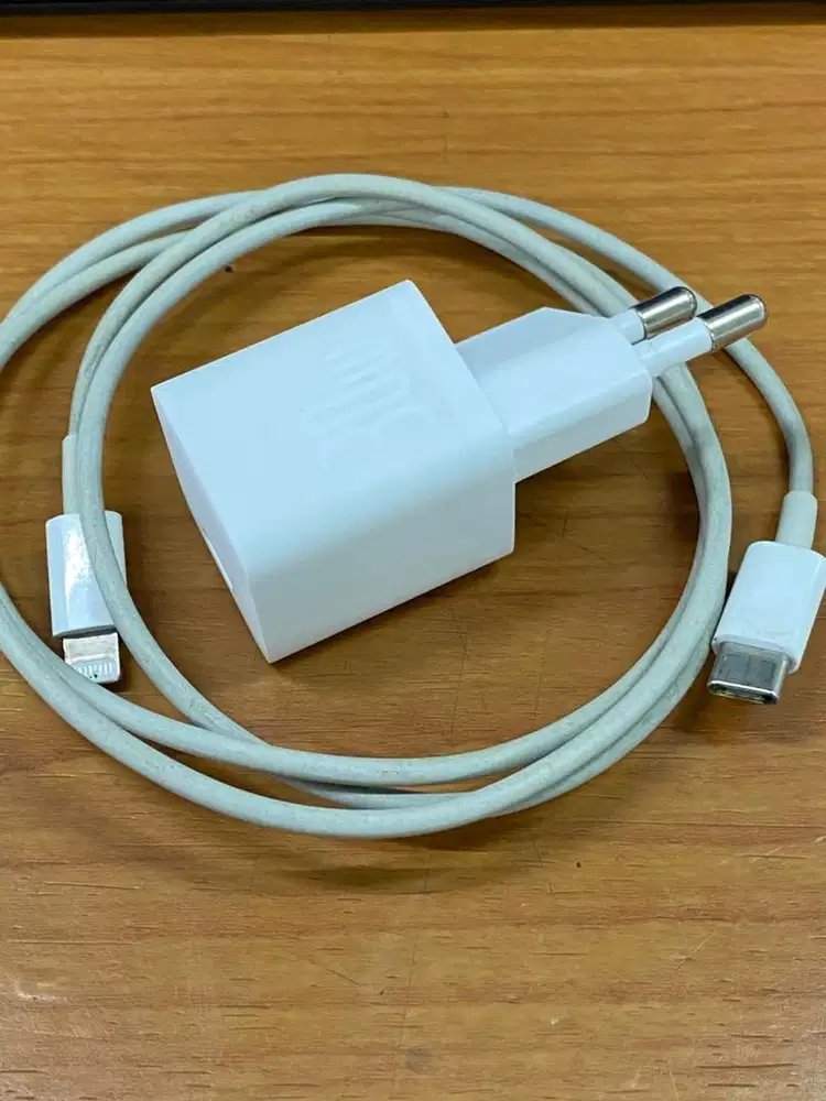 Charger iphone, baseus gan5 30w, kabel original ip 11 pro