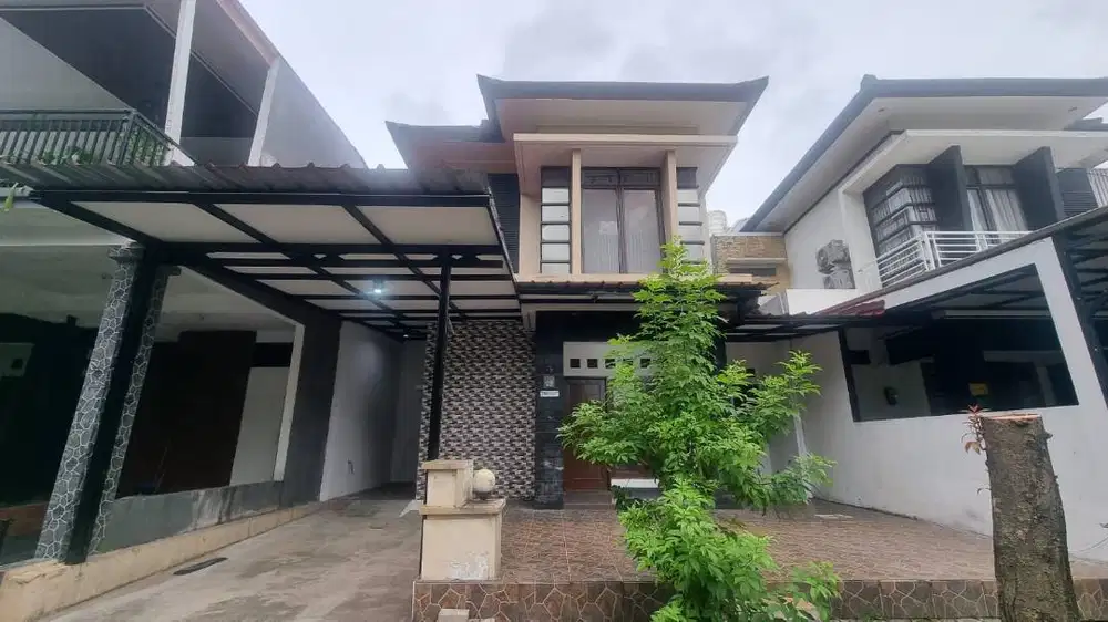 Dikontrakan / Disewakan Rumah di Graha Raya Venice