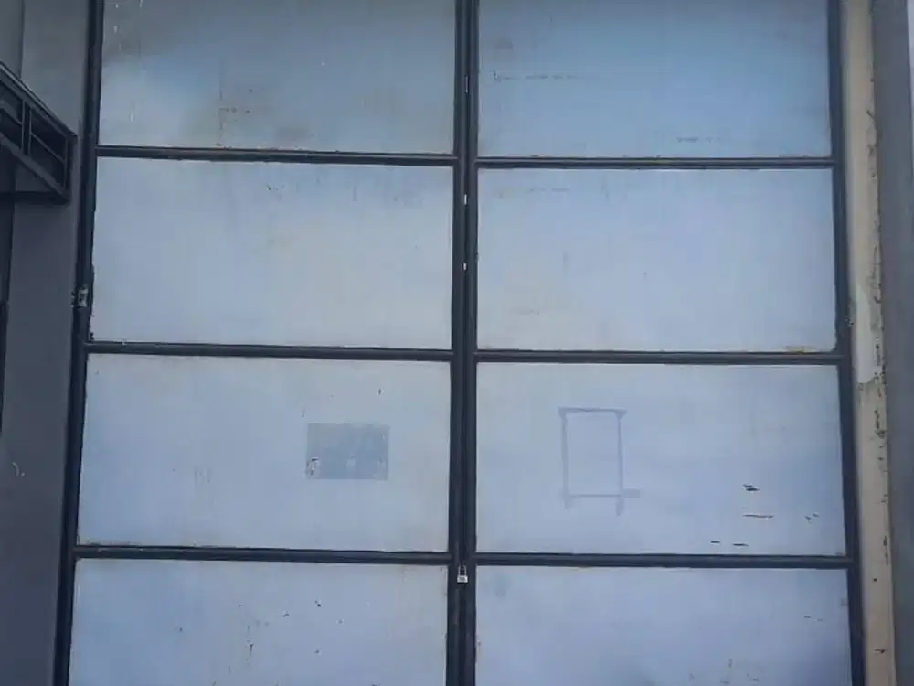 Gudang Safe And Lock Lingkar Timur Sidoarjo STRATEGIS