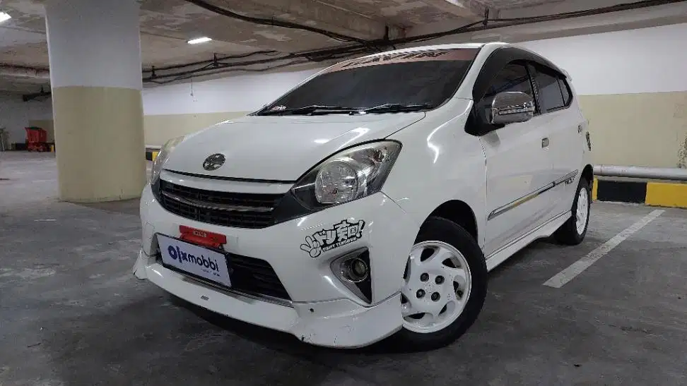 KM Rendah Toyota Agya  1.0 TRD Sportivo Bensin-AT 2016 Putih