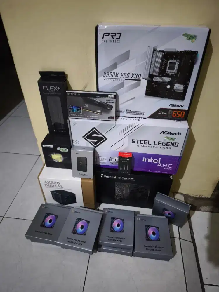 PC Ryzen 7 8700f Intel Arc B580 32GB DDR5