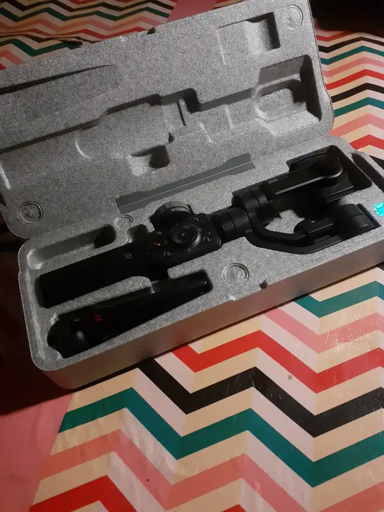 Gimbal Stabilizer Zhiyun Smooth 4