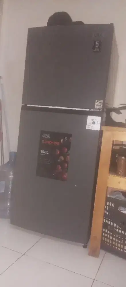 Kulkas merk GEA 2 pintu