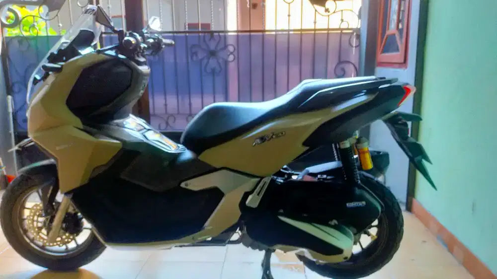 ADV 160 ABS 2024 plat W